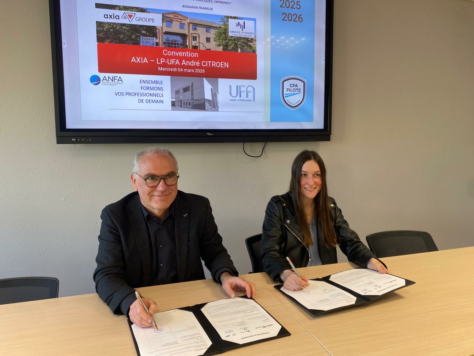 Signature convention de partenariat avec Axia Intérim